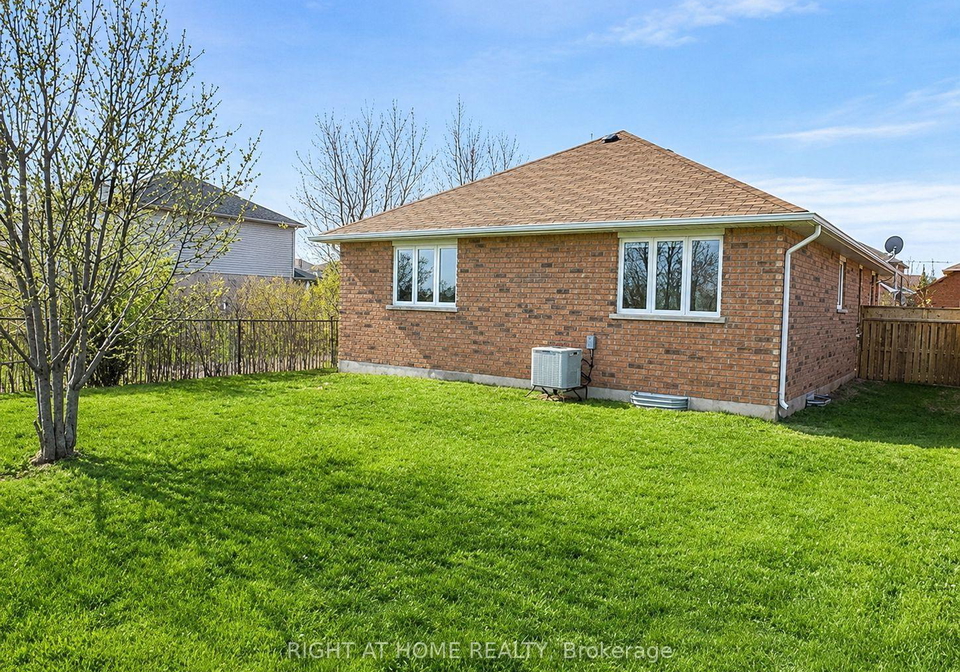 62-highland-road-w-hamilton-ontario-x13564738