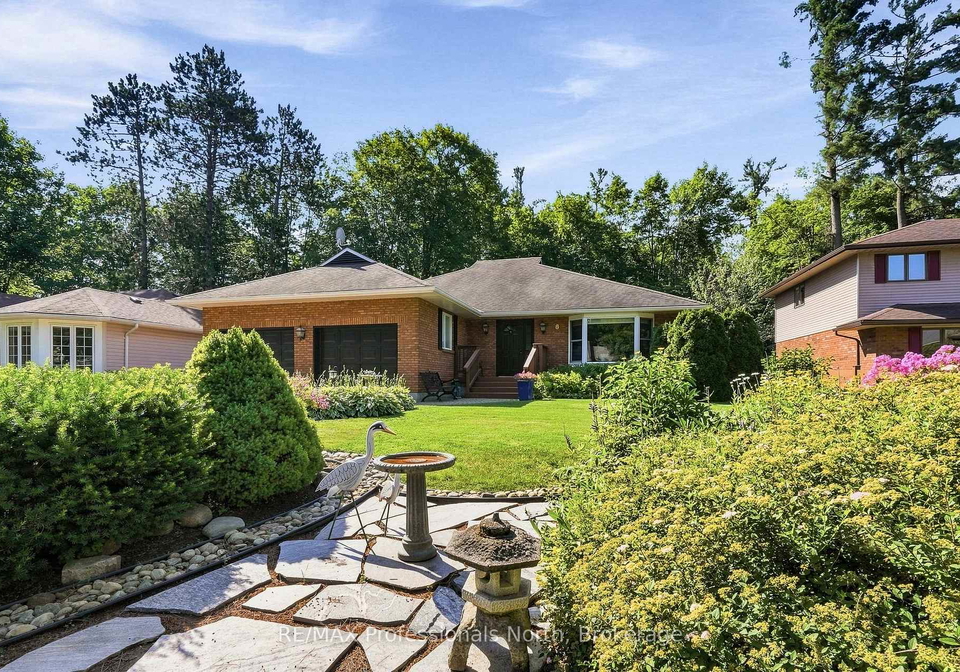 8-palmer-court-bracebridge-ontario-x13564964