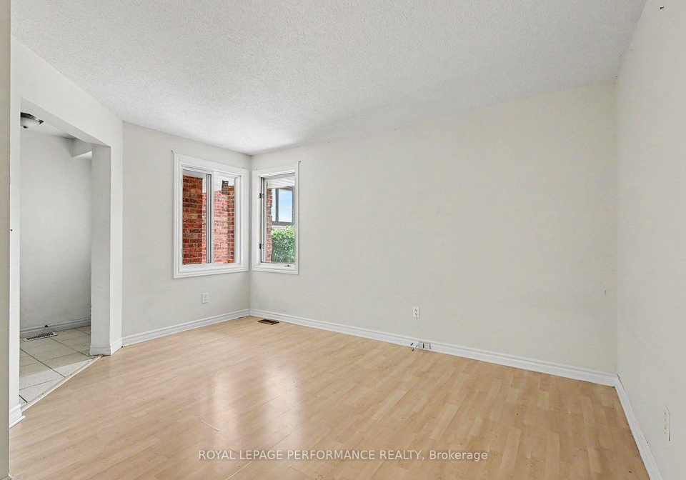 8-southport-drive-ottawa-ontario-x13565150