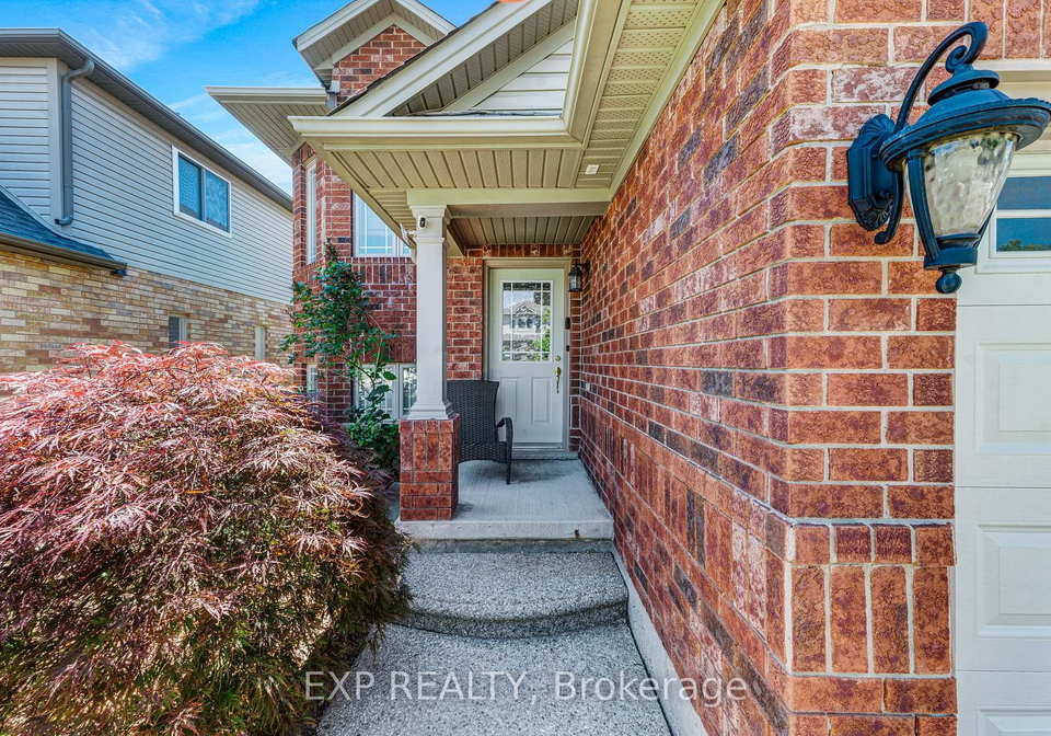 16-downing-street-hamilton-ontario-x13565204