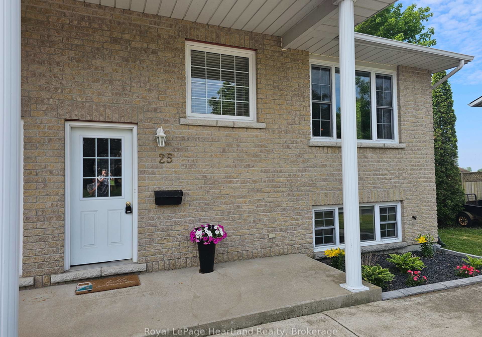 25-lee-crescent-goderich-ontario-x13565402