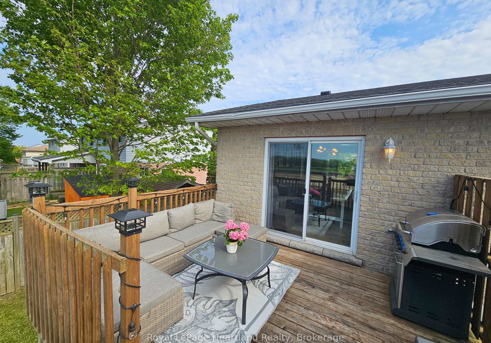 25-lee-crescent-goderich-ontario-x13565402