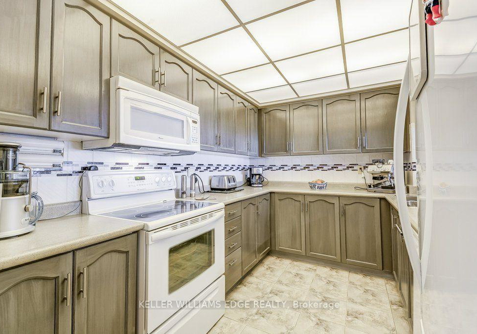 495-highway-8-hamilton-ontario-x13565472