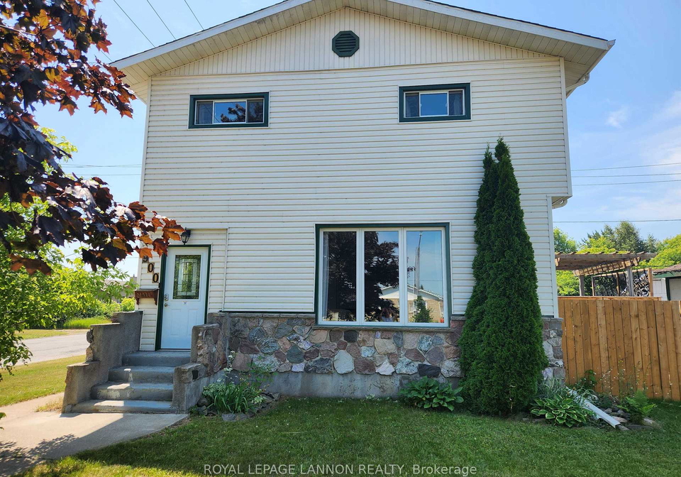 900-mary-street-w-thunder-bay-ontario-x13566150