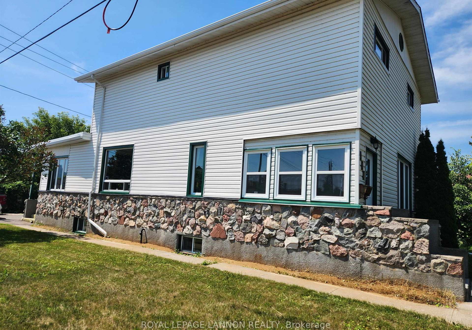 900-mary-street-w-thunder-bay-ontario-x13566150