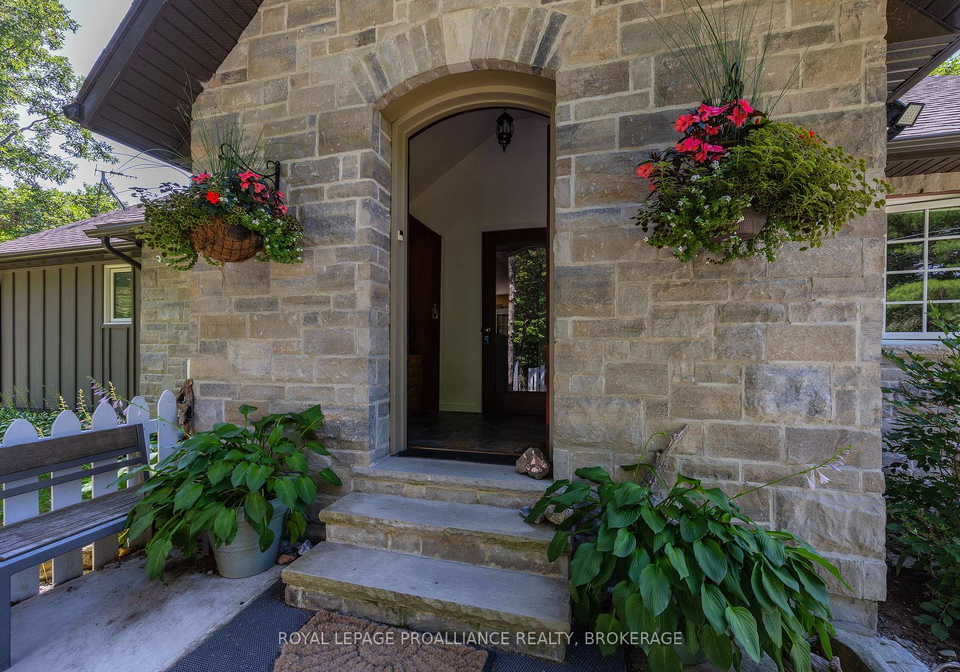 369-old-river-road-front-of-yonge-ontario-x13566544