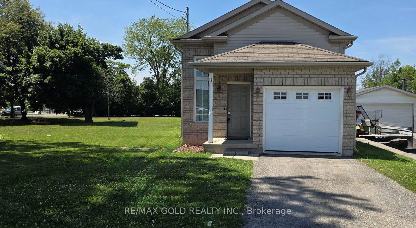 11-rose-avenue-welland-ontario-x13566554