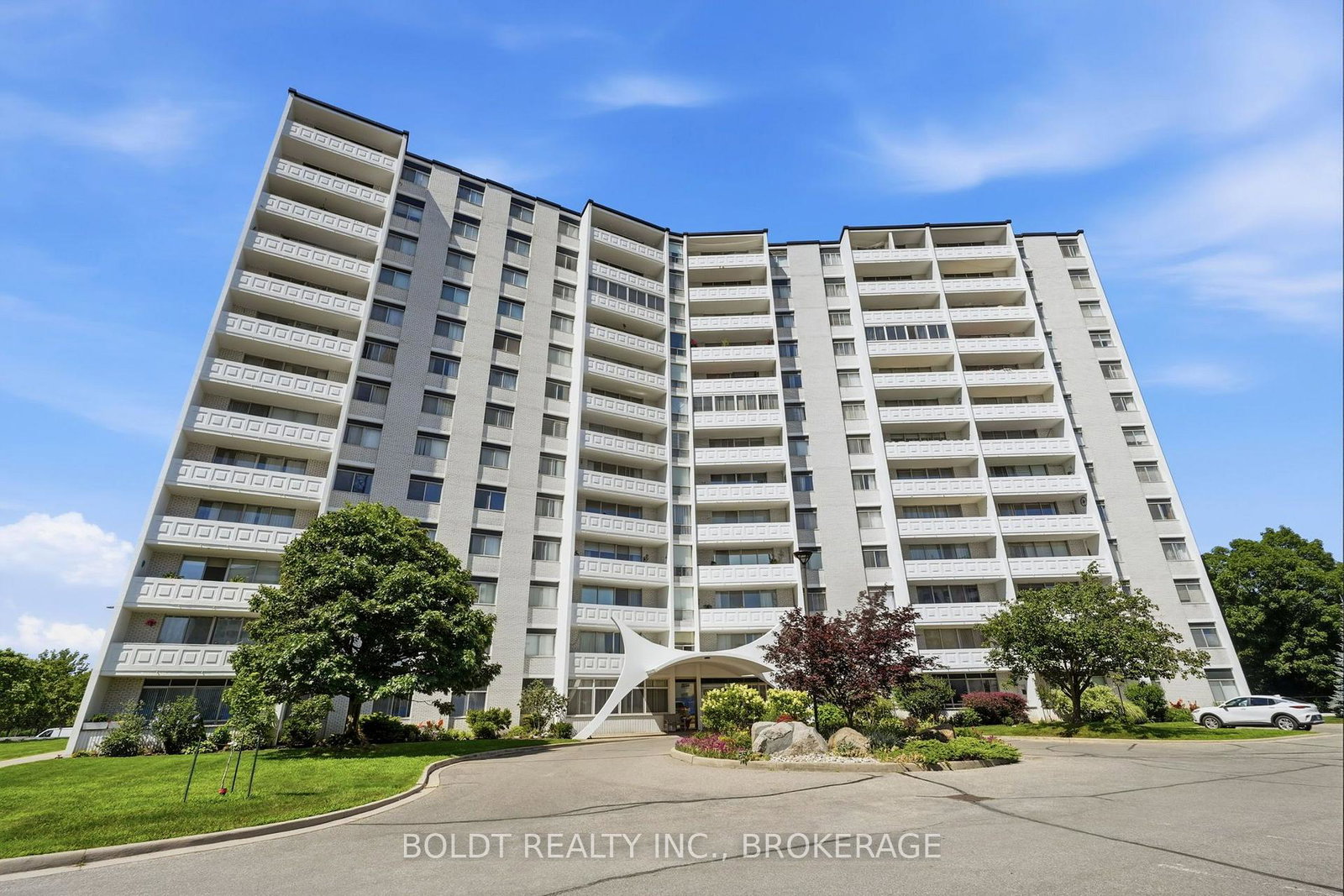 15-towering-heights-boulevard-st-catharines-ontario-x13566614