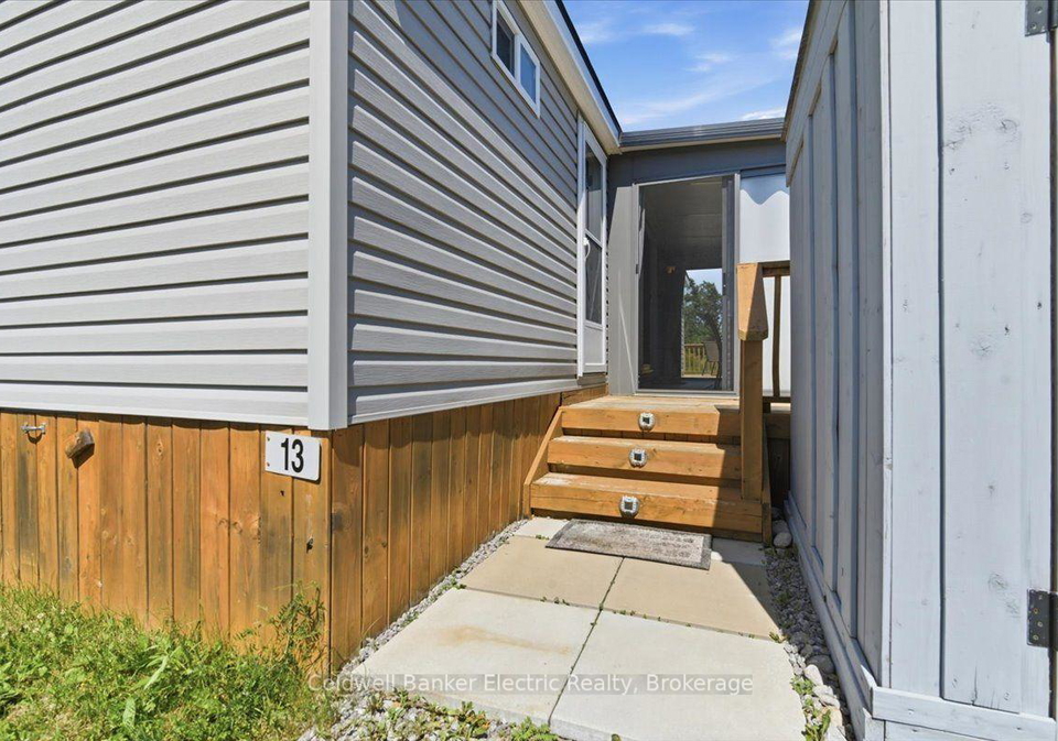 1235-villiers-line-13-lambton-avenue-otonabee-south-monaghan-ontario-x13566706