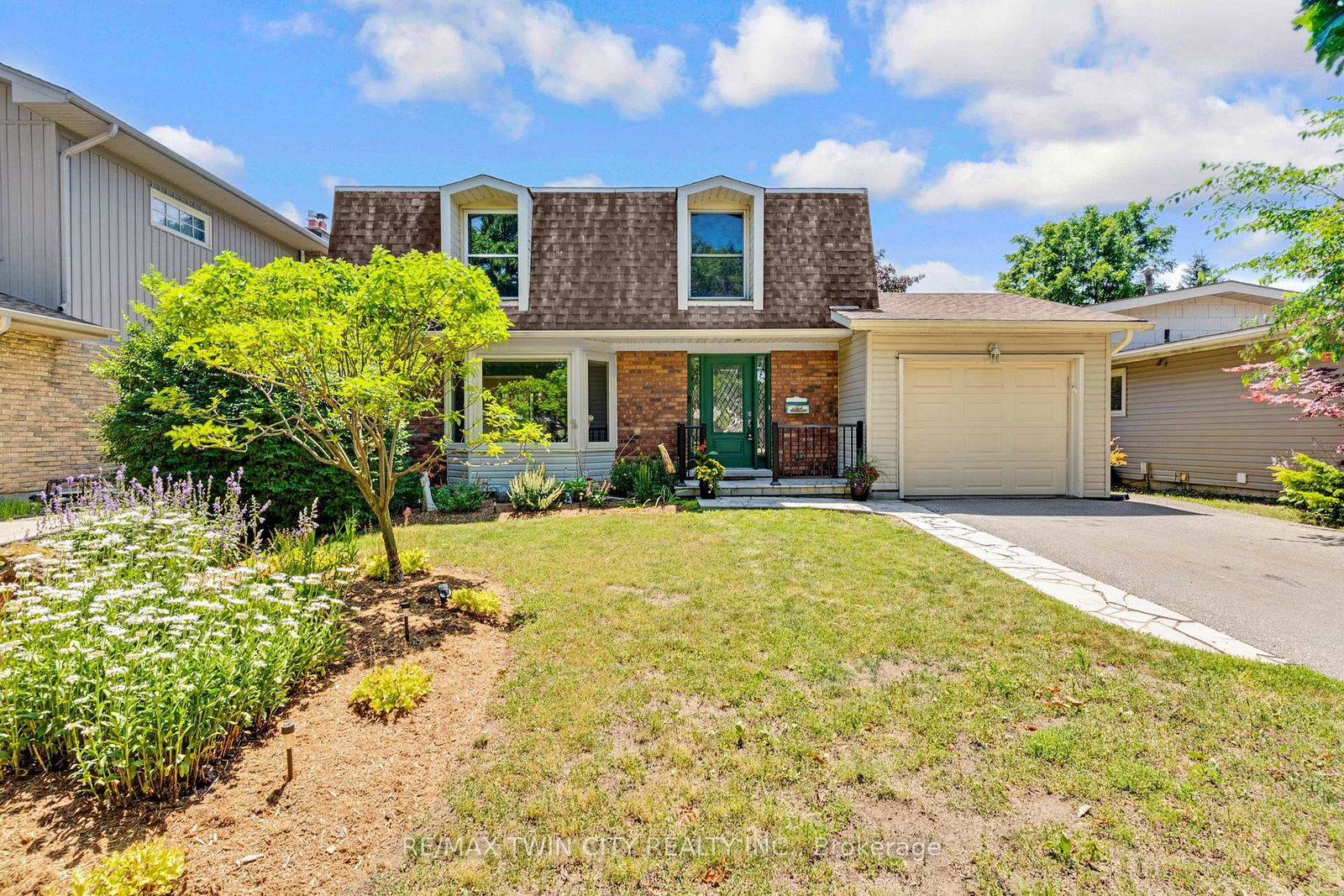 15-lewis-crescent-kitchener-ontario-x13566774