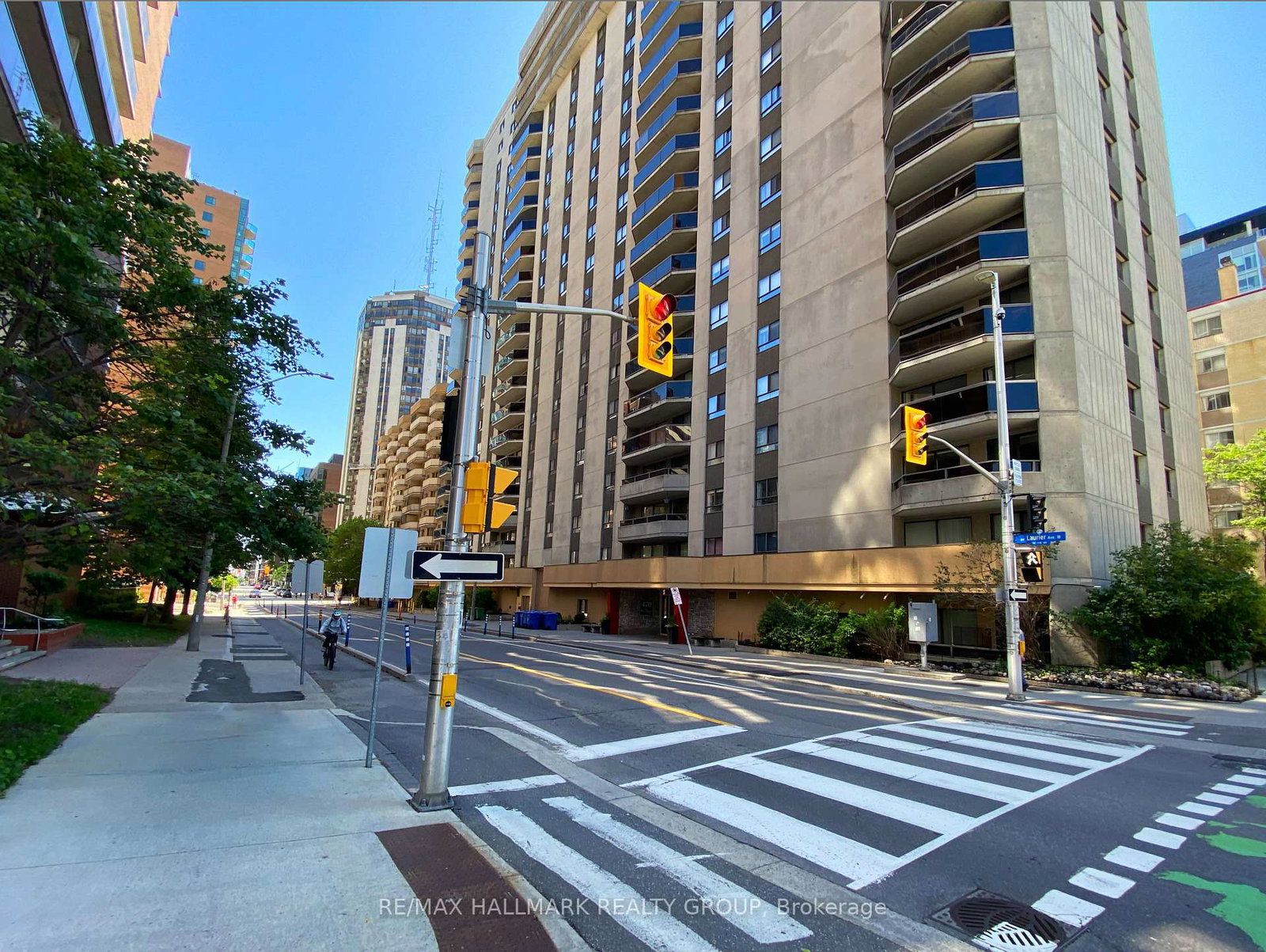 470-laurier-avenue-w-ottawa-ontario-x13567004