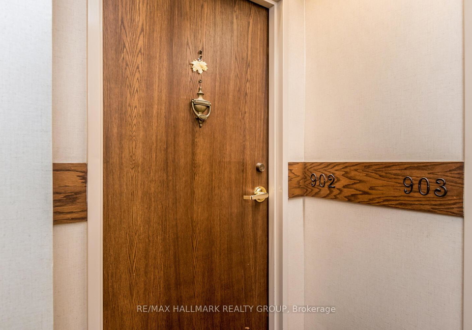 470-laurier-avenue-w-ottawa-ontario-x13567004