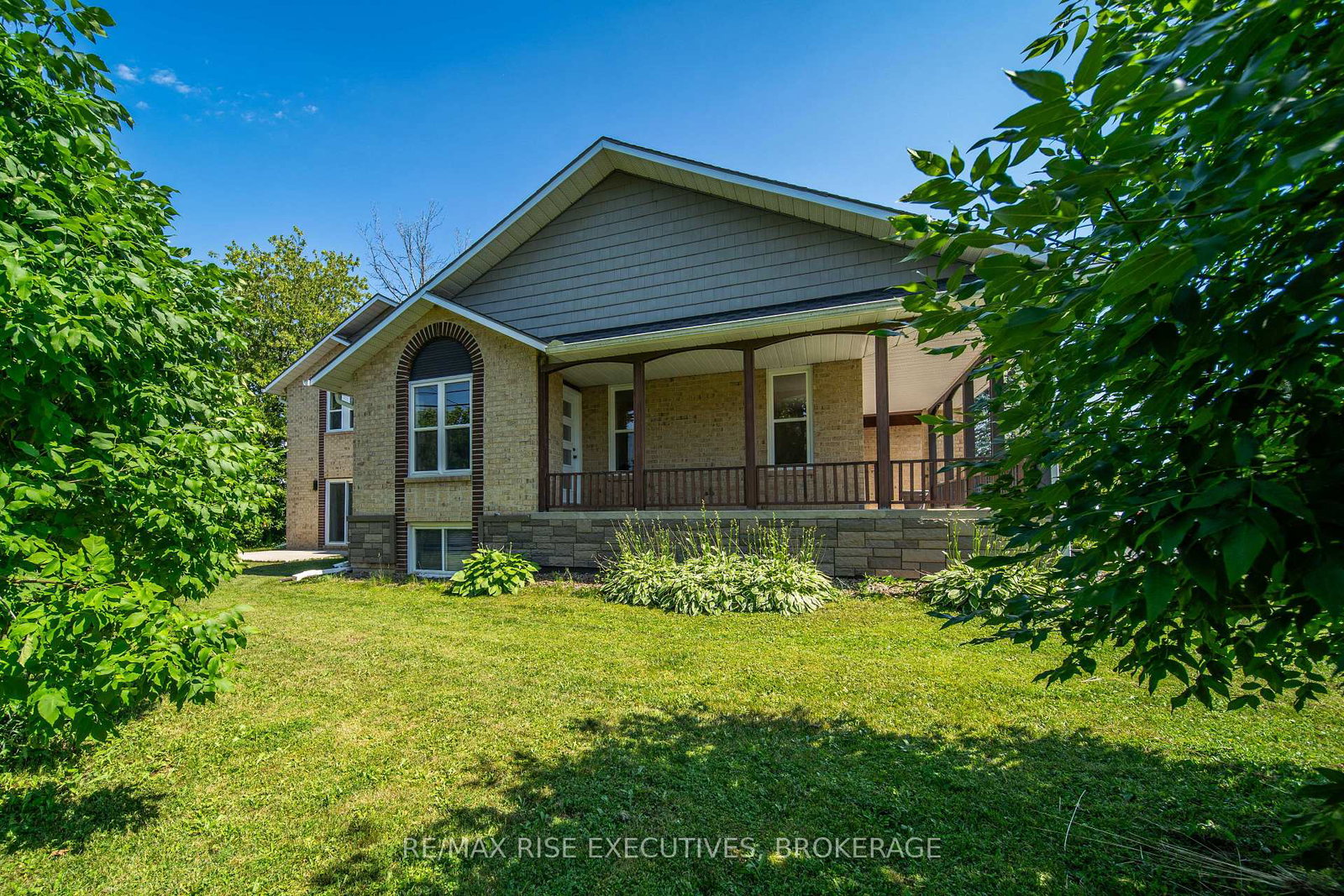 2-creighton-drive-loyalist-ontario-x13567104