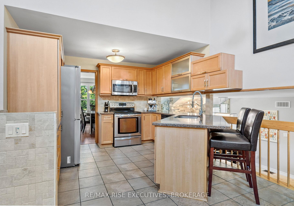 2-creighton-drive-loyalist-ontario-x13567104