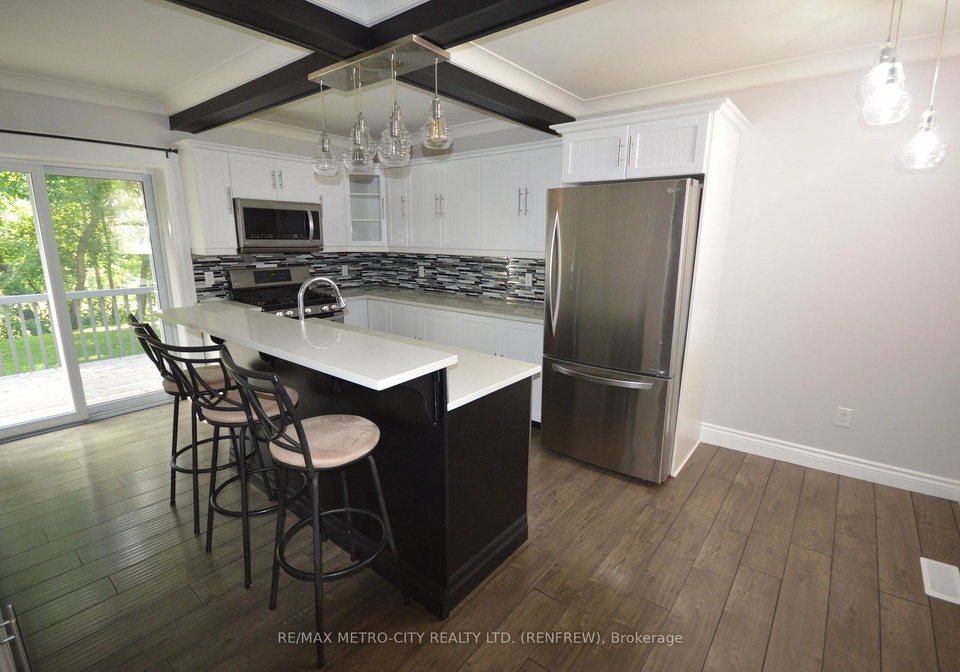 447-raglan-street-s-renfrew-ontario-x13567878