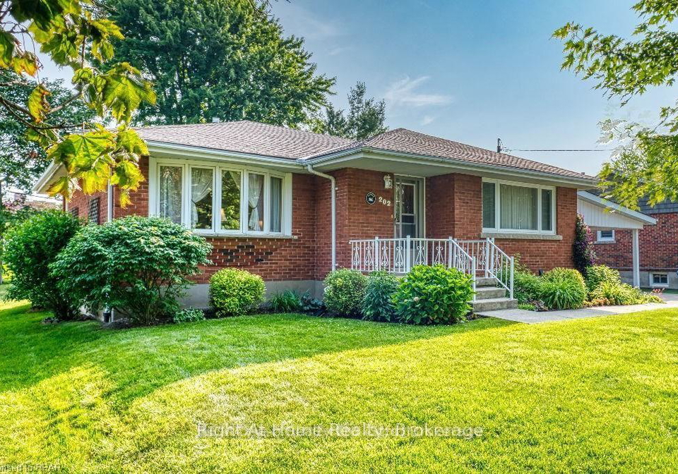 202-easson-street-stratford-ontario-x13567884