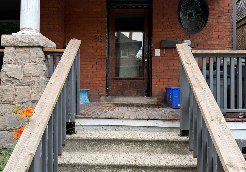 28-eastbourne-avenue-hamilton-ontario-x13567920