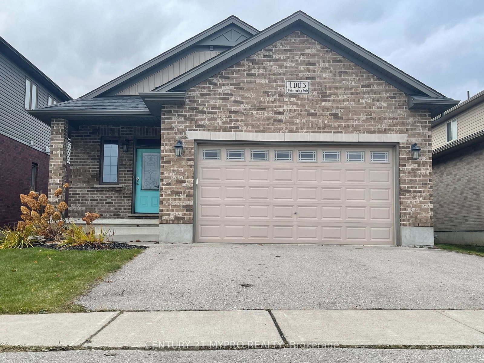 1005-oakcrossing-gate-london-north-ontario-x13567940