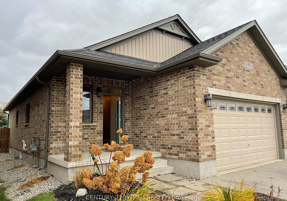 1005-oakcrossing-gate-london-north-ontario-x13567940