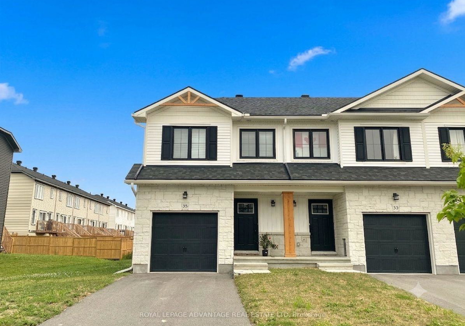 35-whitcomb-crescent-smiths-falls-ontario-x13568028