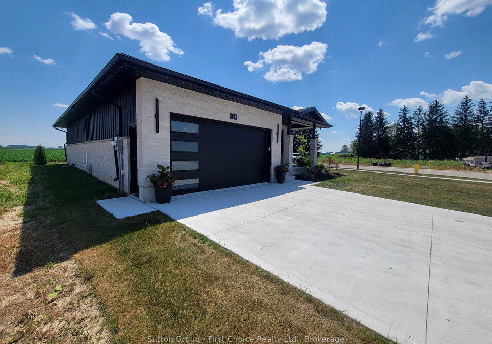 128-rowe-avenue-south-huron-ontario-x13568286