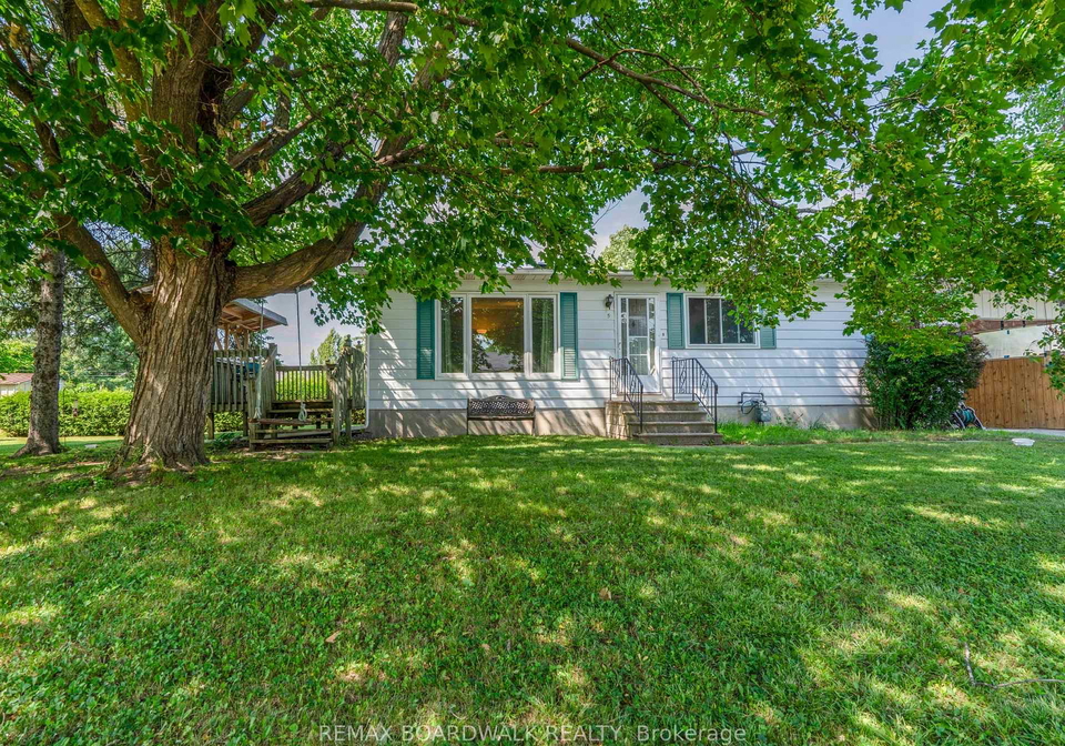 5-laurentian-place-arnprior-ontario-x13568480