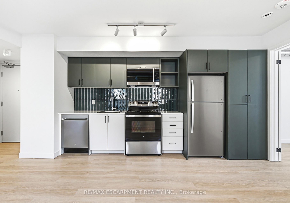 325-james-street-s-hamilton-ontario-x13568672