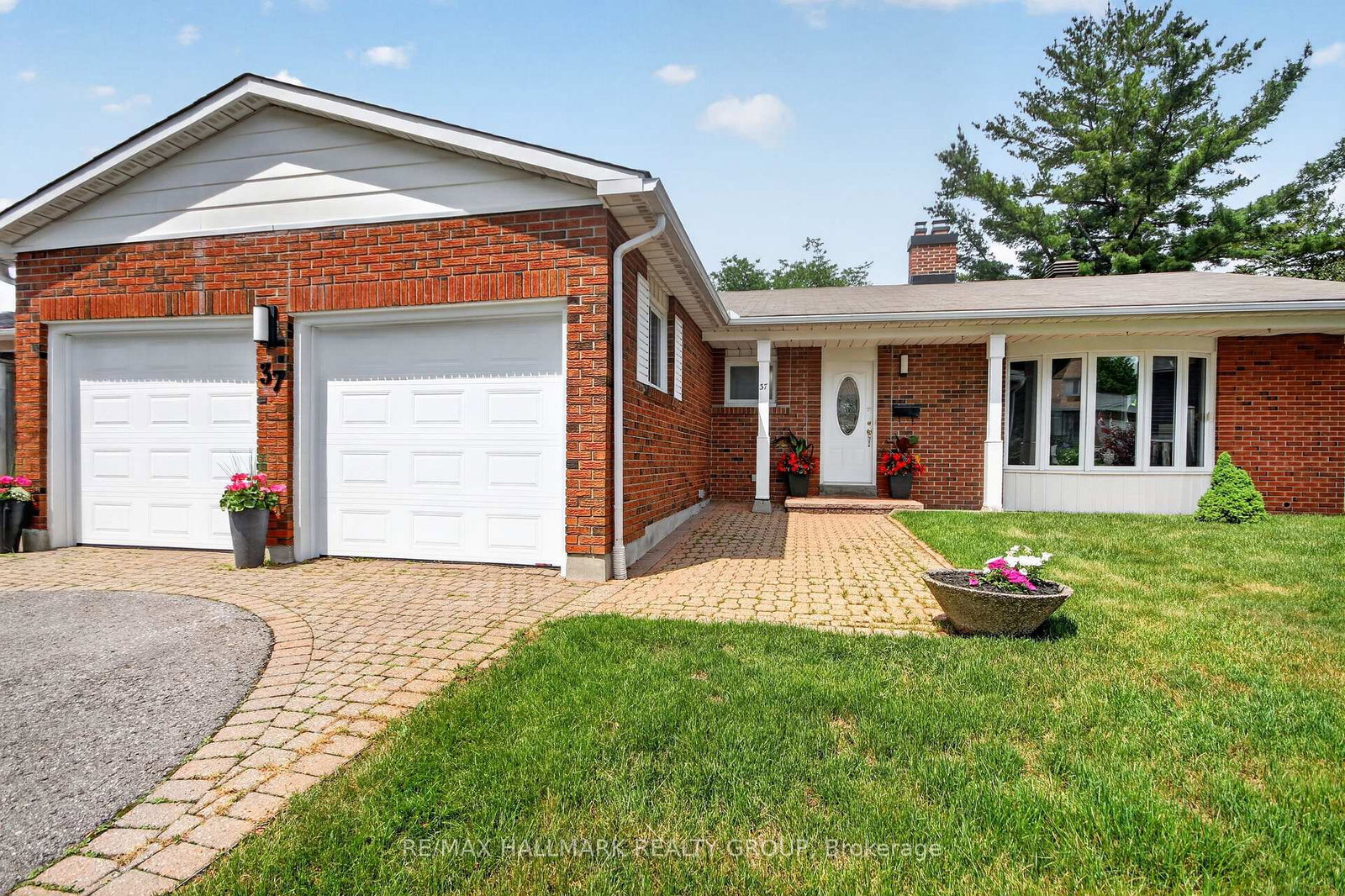 37-parkwood-crescent-ottawa-ontario-x13568716