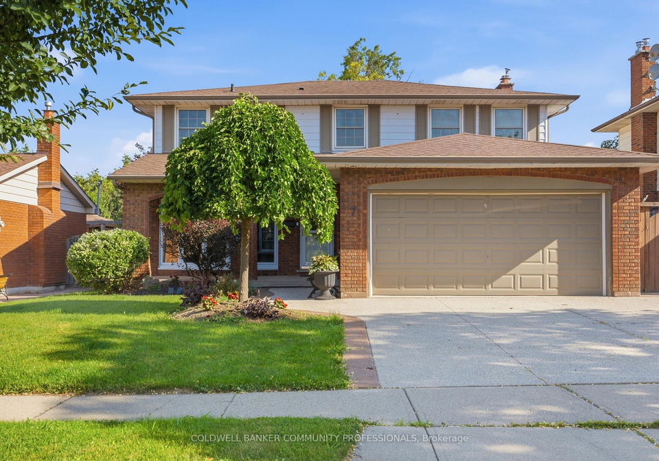 7-apex-court-hamilton-ontario-x13568922