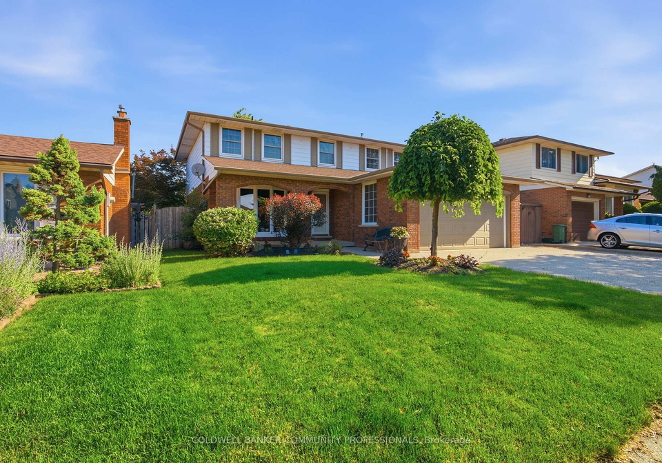 7-apex-court-hamilton-ontario-x13568922