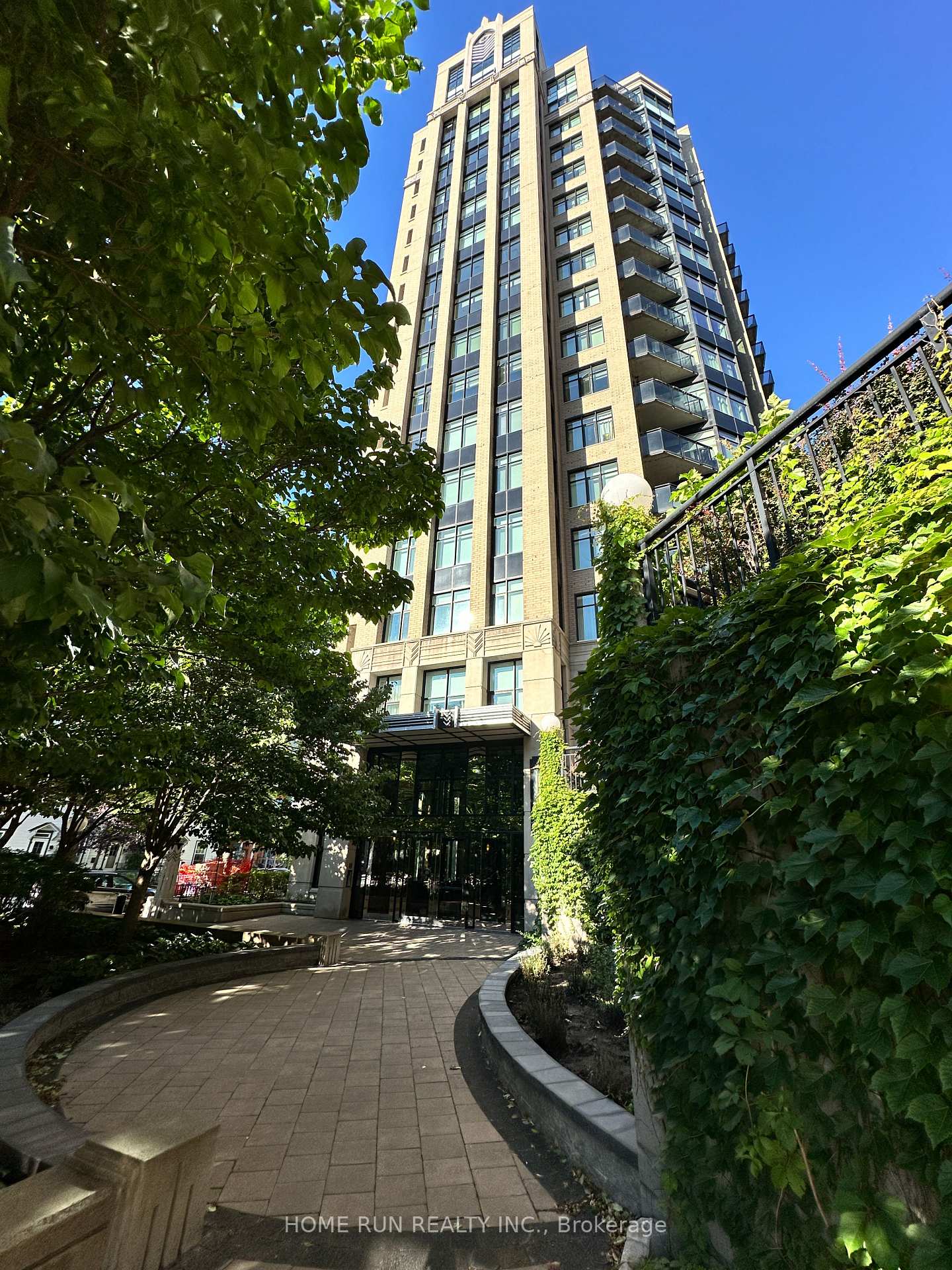 235-kent-street-ottawa-ontario-x13569380