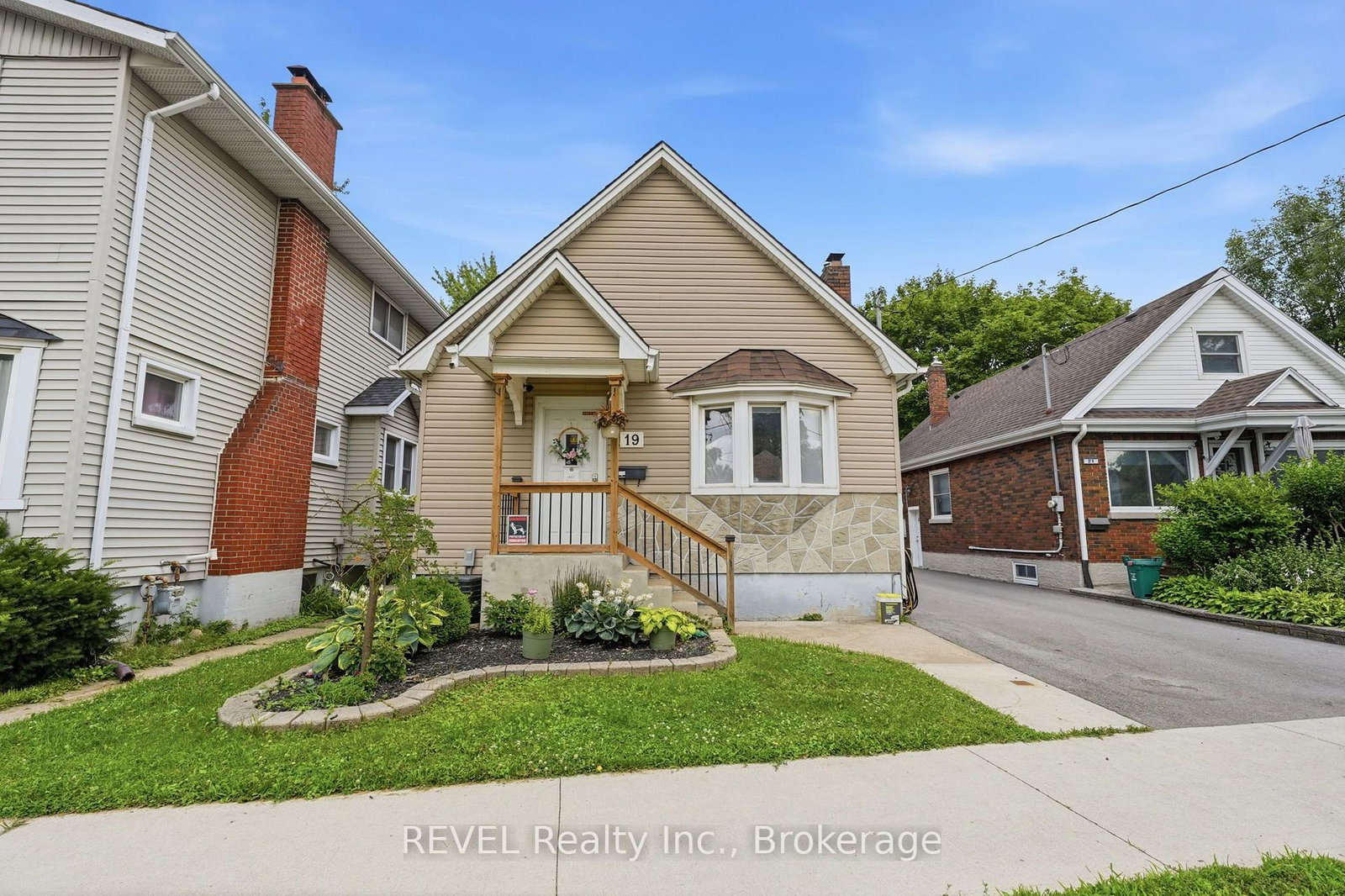 19-leeper-street-st-catharines-ontario-x13569428