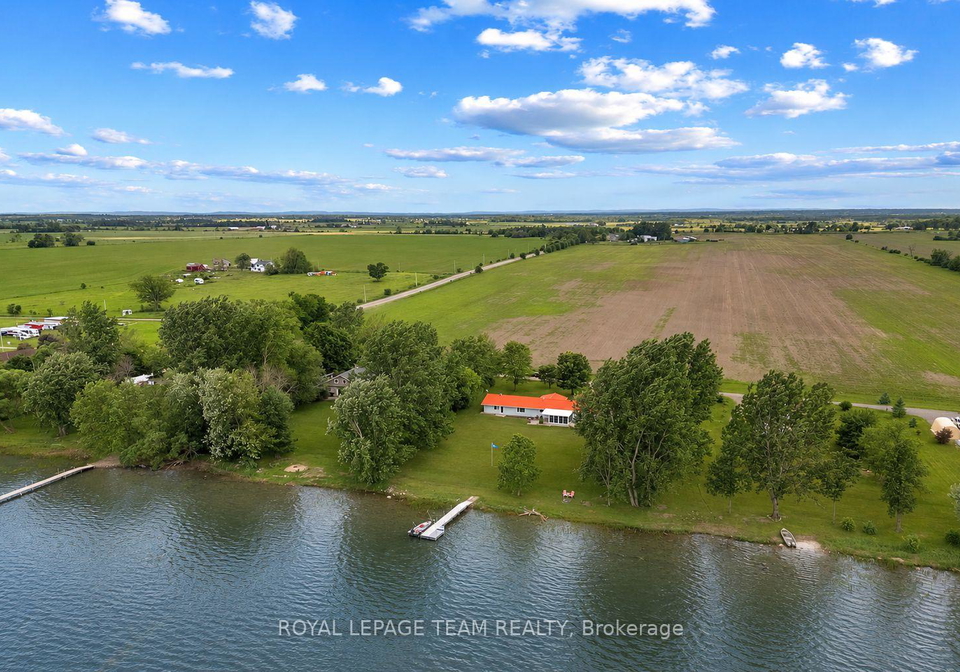 34-bird-lake-trail-whitewater-region-ontario-x13569448
