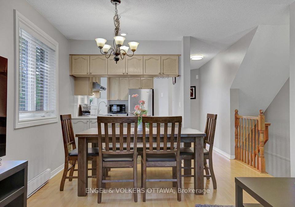 382-briston-private-ottawa-ontario-x13569614
