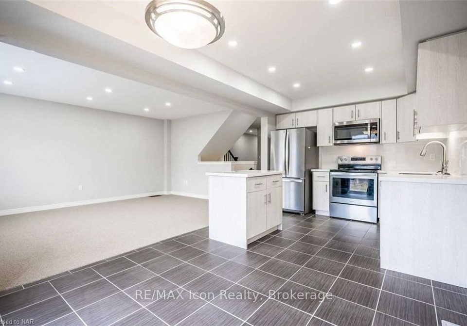 135-acacia-avenue-pelham-ontario-x13569650