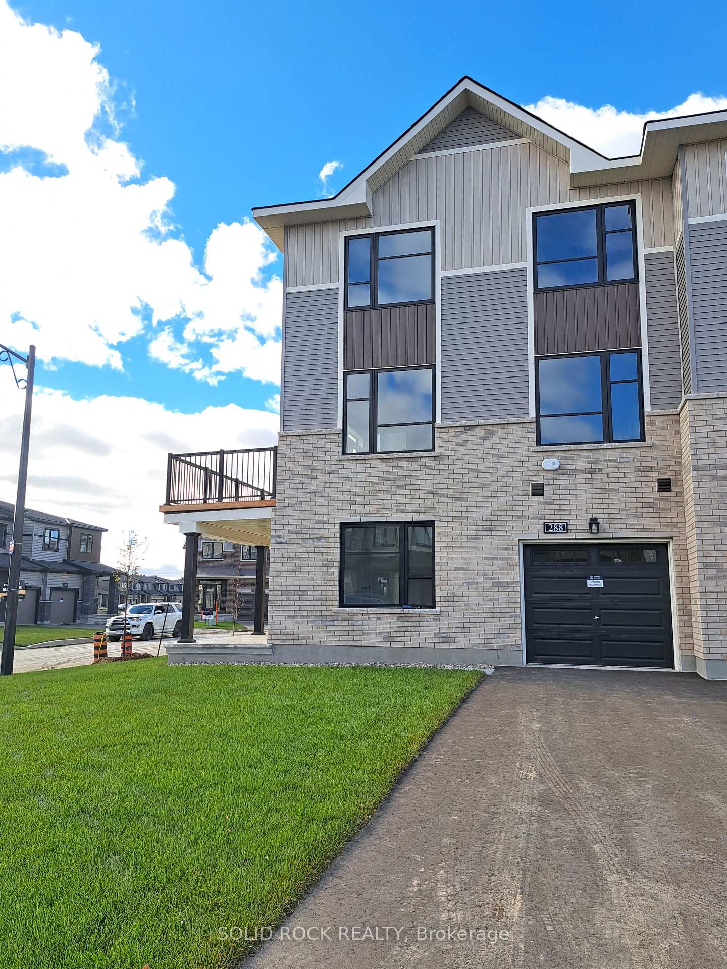 288-elsie-macgill-walk-kanata-ontario-x13569704