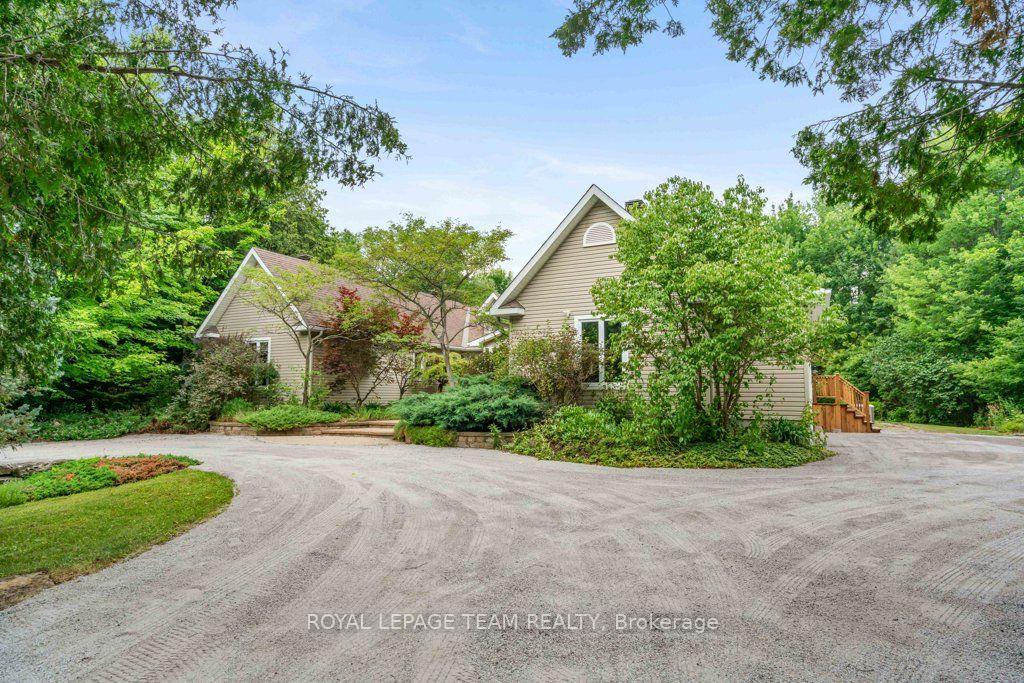 6485-waddion-drive-ottawa-ontario-x13569722