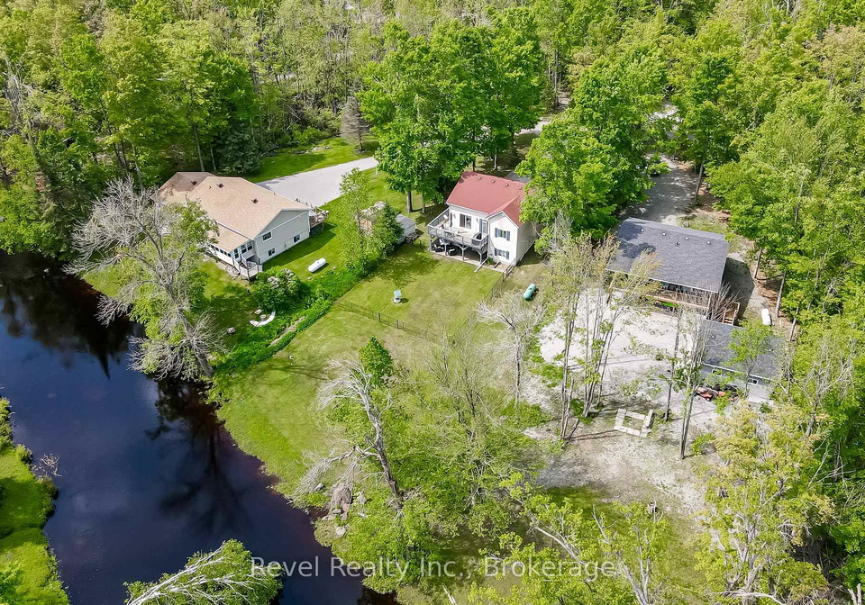 15-fire-route-92-trent-lakes-ontario-x13570098