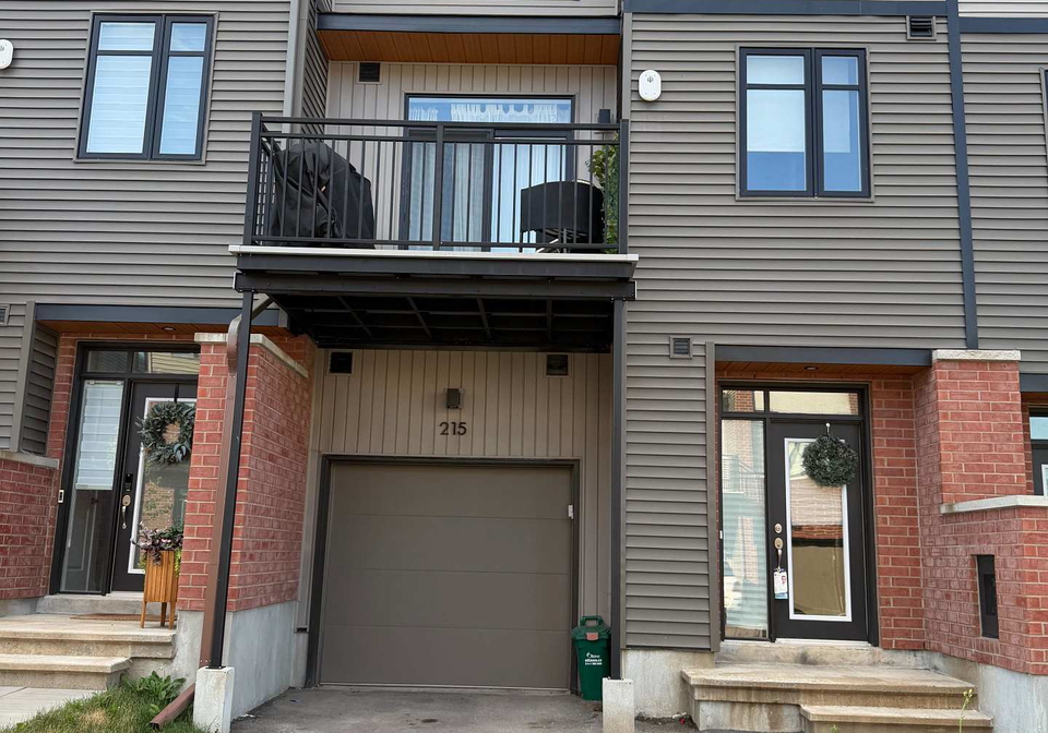 215-tussock-private-ottawa-ontario-x13570278