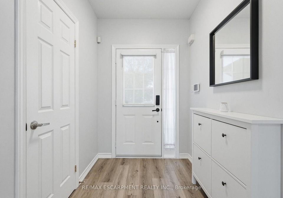 39-panabaker-drive-hamilton-ontario-x13570486