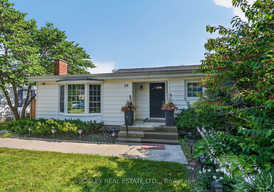 39-platoff-street-niagara-on-the-lake-ontario-x13570634