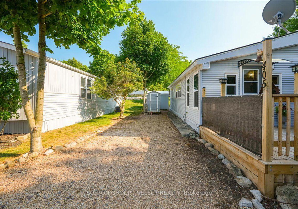 8685-rock-glen-road-lambton-shores-ontario-x13570656