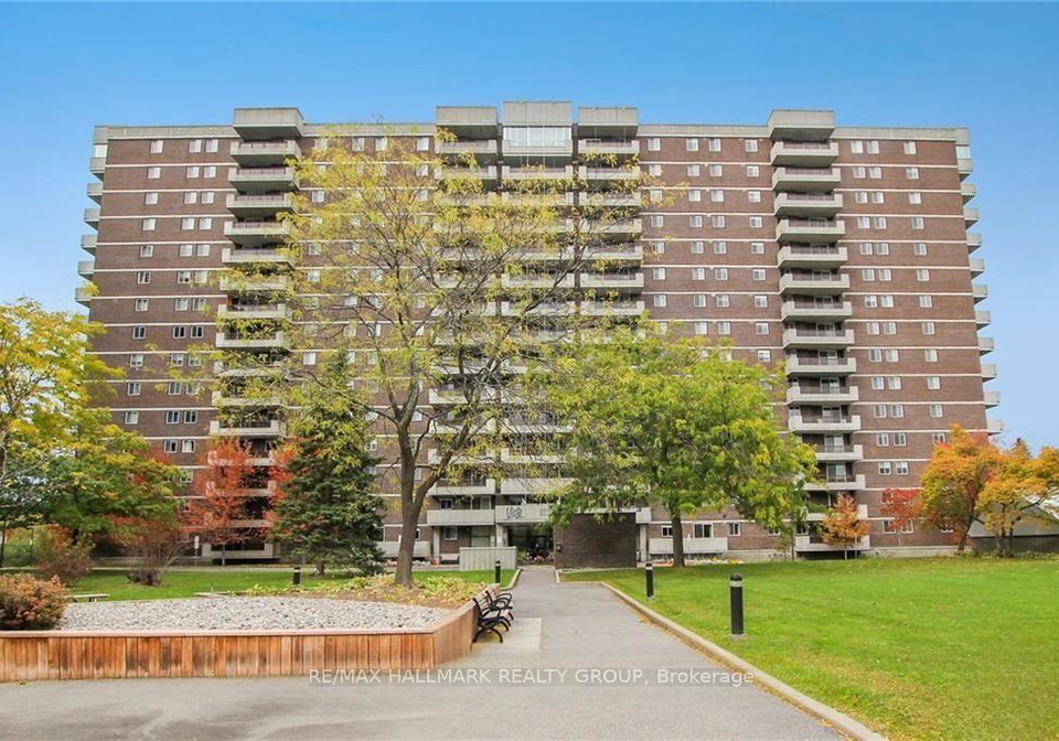 1705-playfair-drive-ottawa-ontario-x13570716