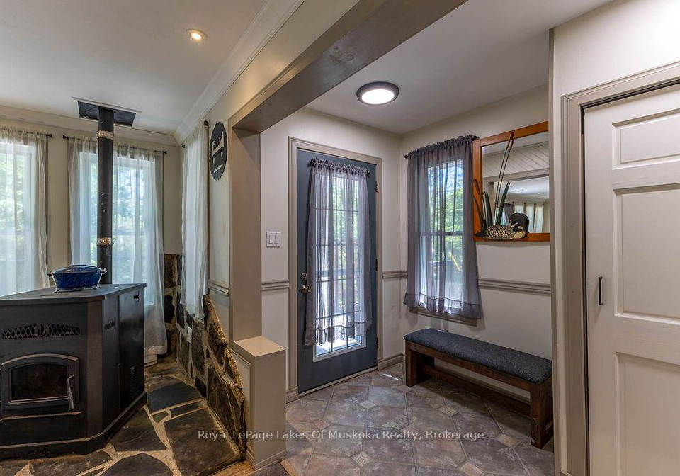 1075-leonard-lake-2-road-muskoka-lakes-ontario-x13570720