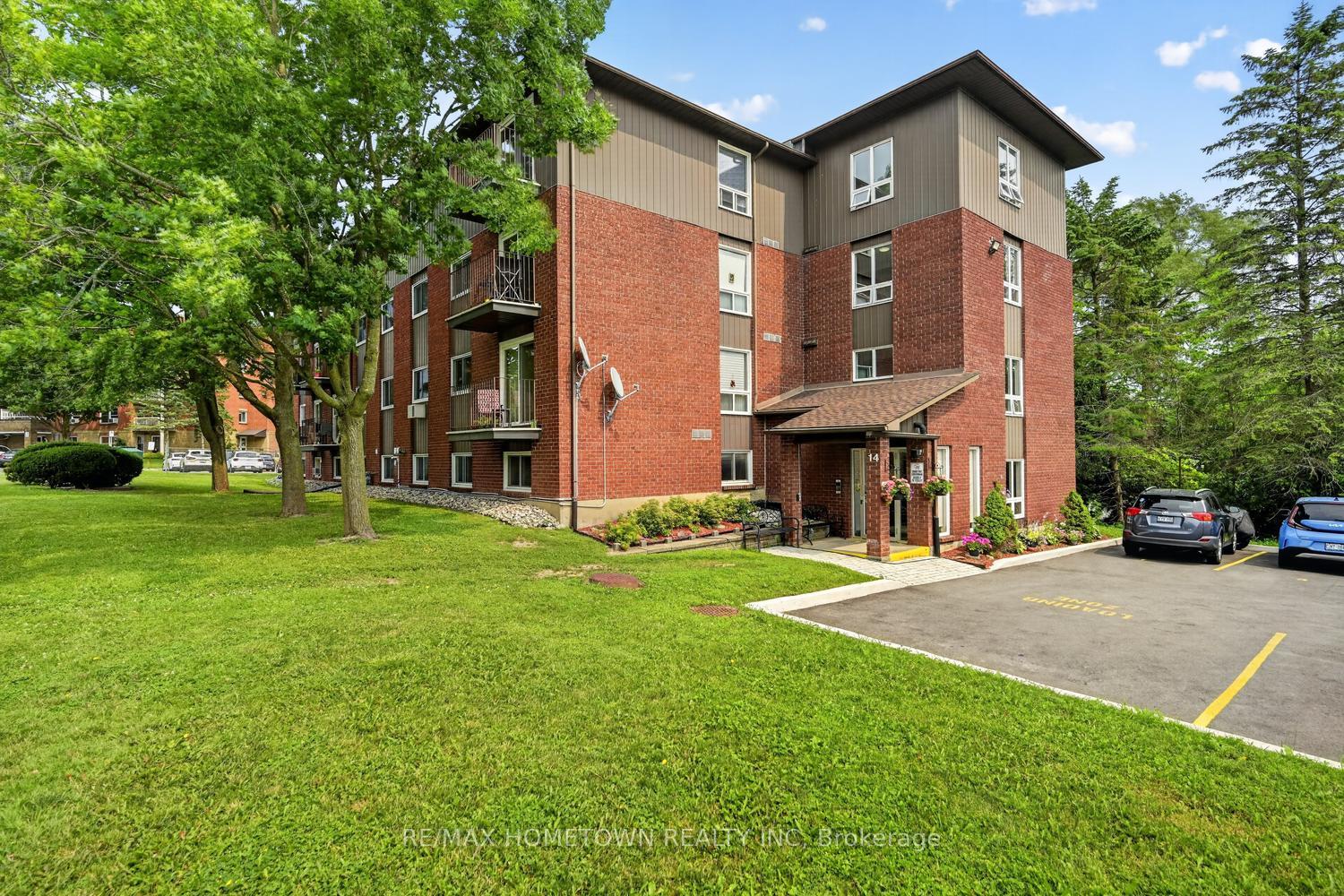 14-charlotte-place-brockville-ontario-x13570772