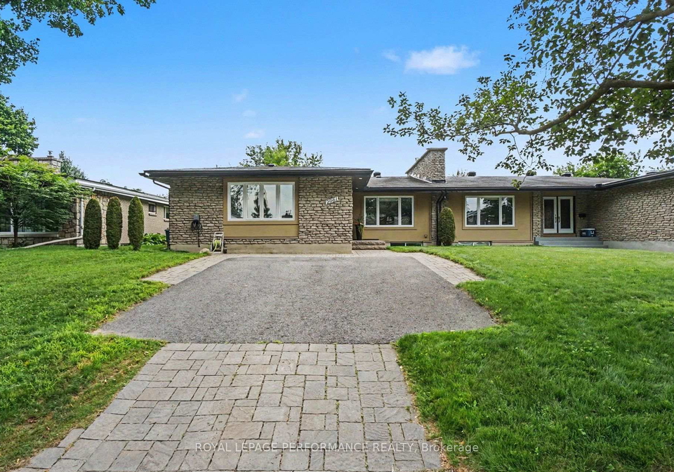 2061-cabot-street-ottawa-ontario-x13570856