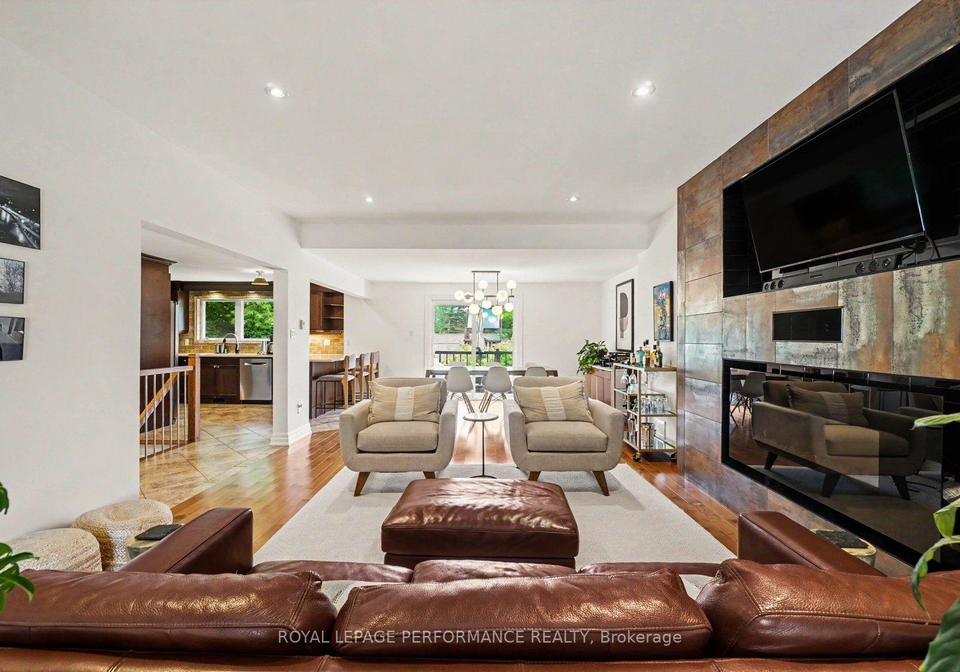2061-cabot-street-ottawa-ontario-x13570856