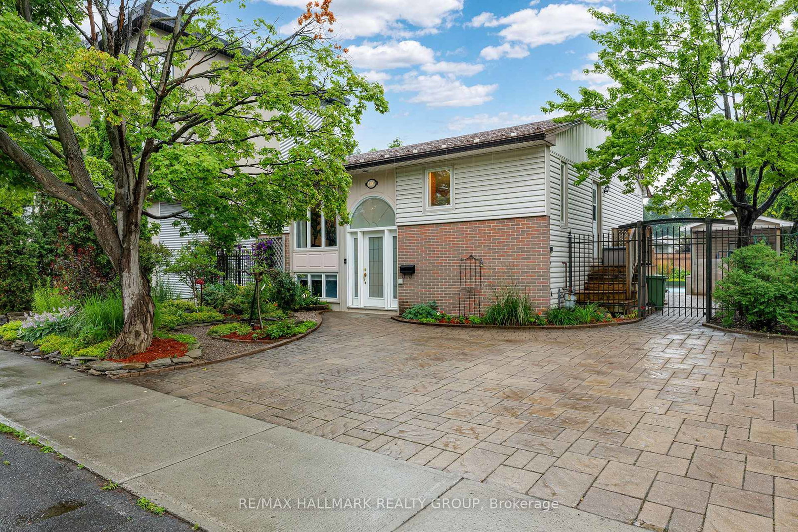 1100-bathgate-drive-ottawa-ontario-x13570970