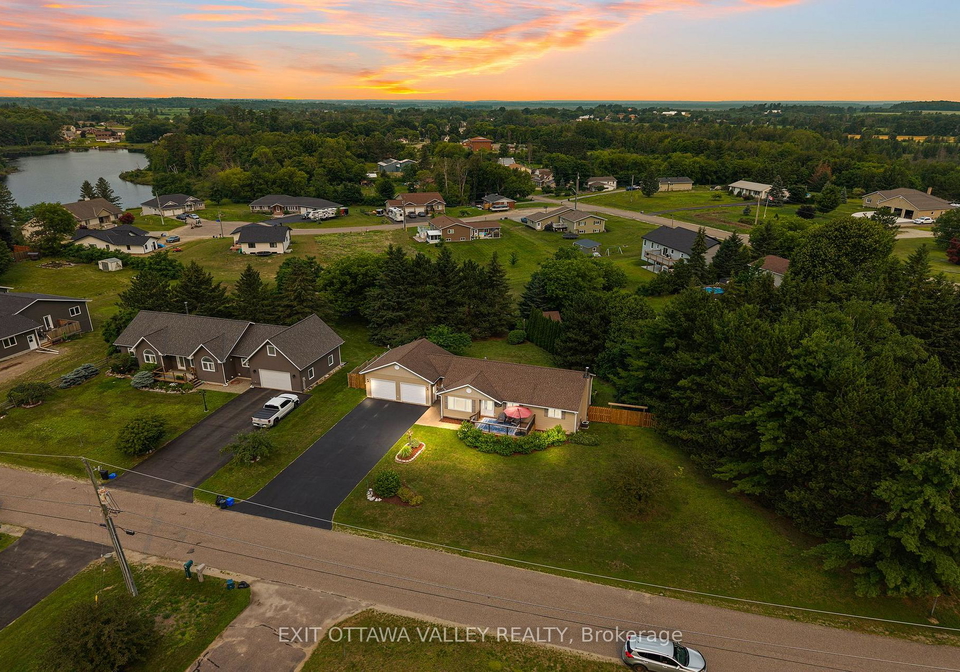 62-meadowview-drive-whitewater-region-ontario-x13571014