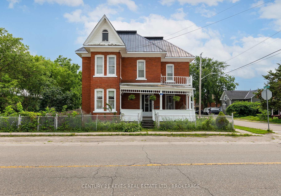24-king-st-west-street-w-lansdowne-village-ontario-x13571100